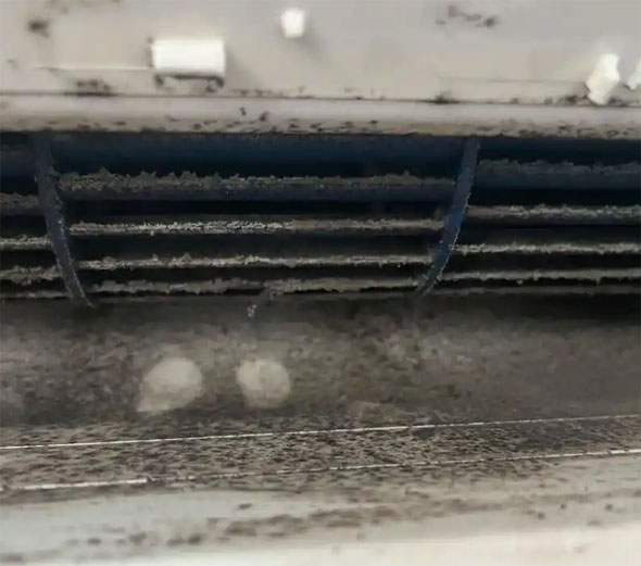 宁河空调吹的风有股烧焦味是怎么回事